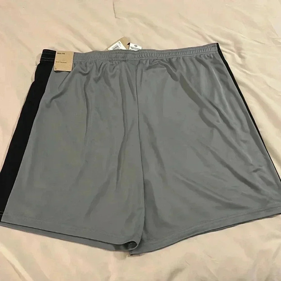 NWT Men’s Nike slim fit soccer shorts size XXL - Picture 6 of 6